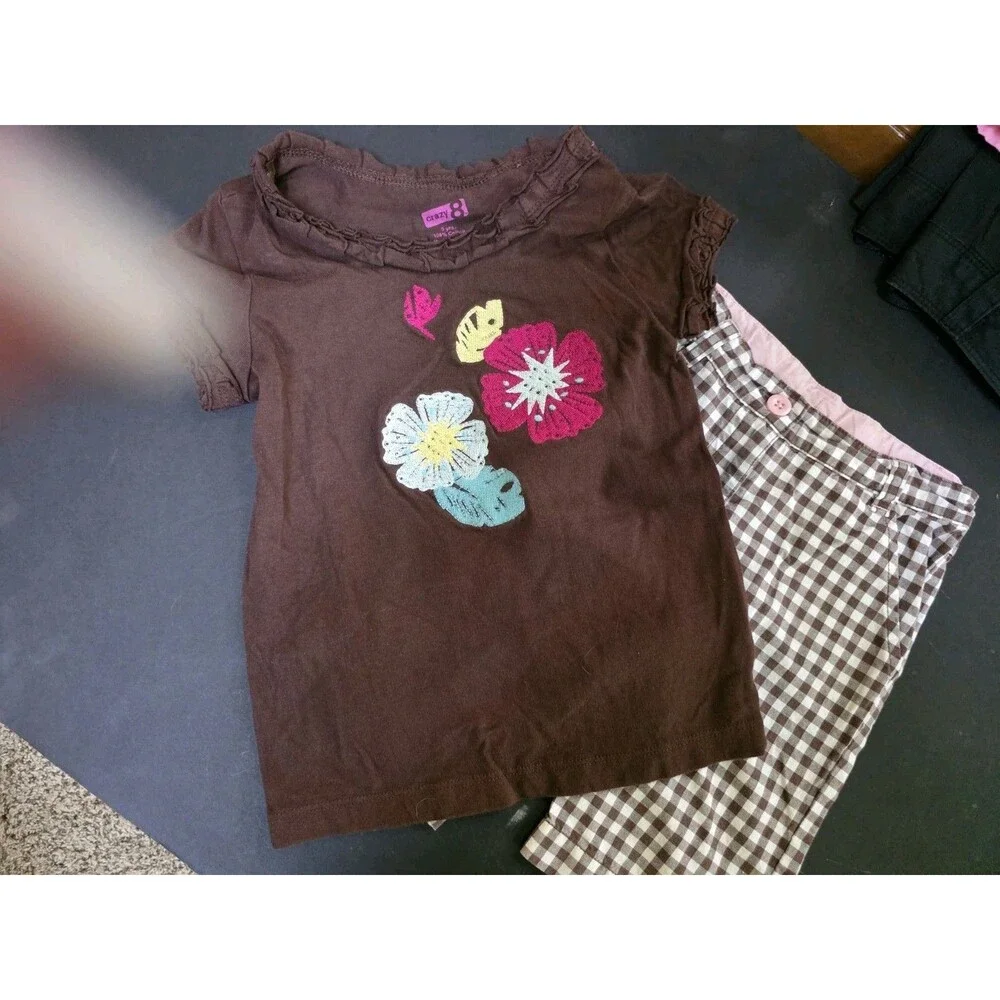 mix lot of 2 size 4t and 5t brown flowers top and plaid shorts